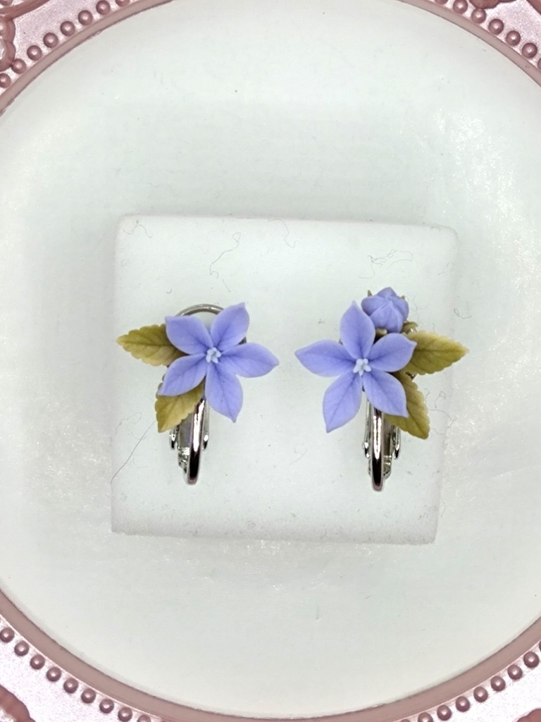 189 桔梗のミニブーケイヤリング