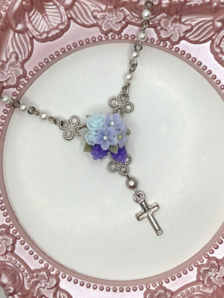 151 葡萄のブーケミニロザリオネックレス