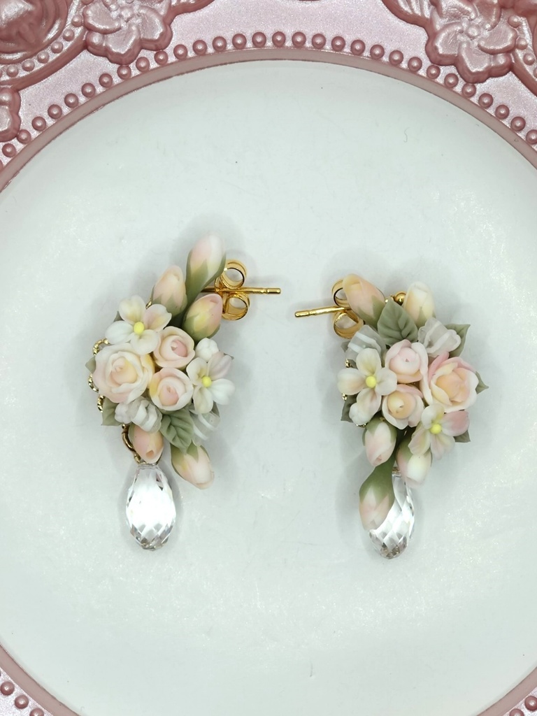 194 バラのクレッセントブーケピアス(サージカルステンレス)パーツ変更可