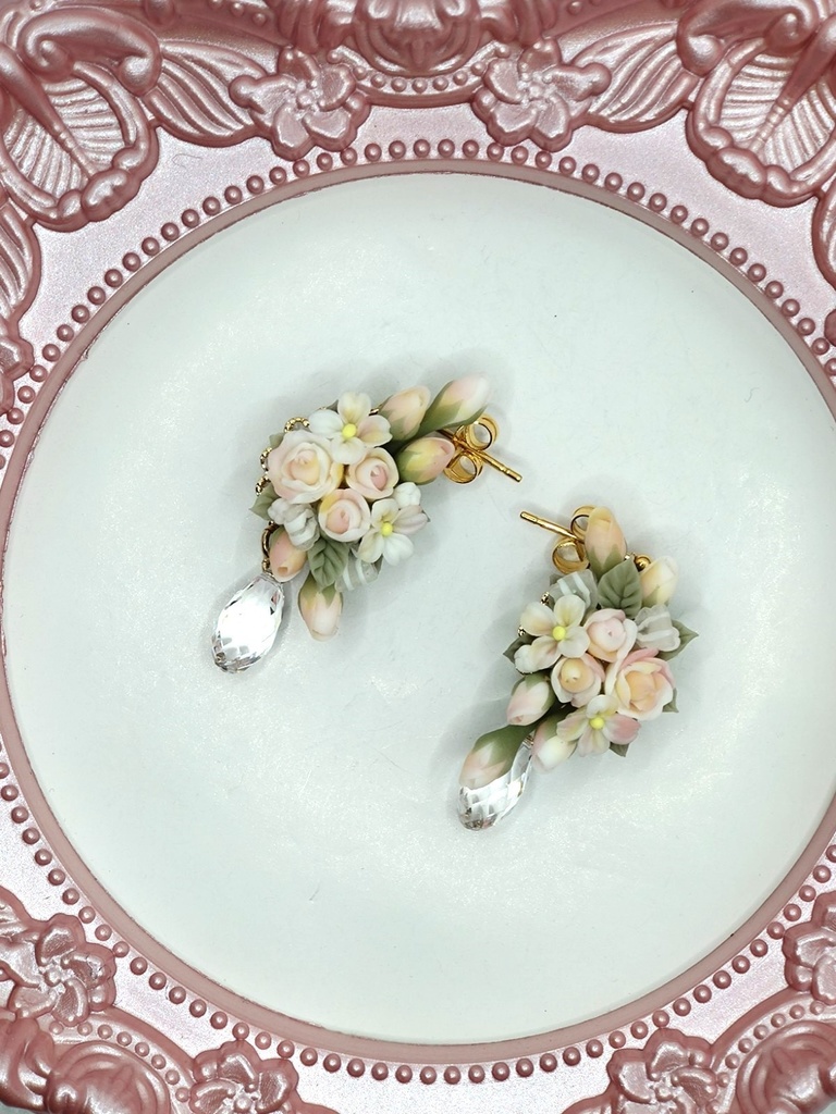 194 バラのクレッセントブーケピアス(サージカルステンレス)パーツ変更可