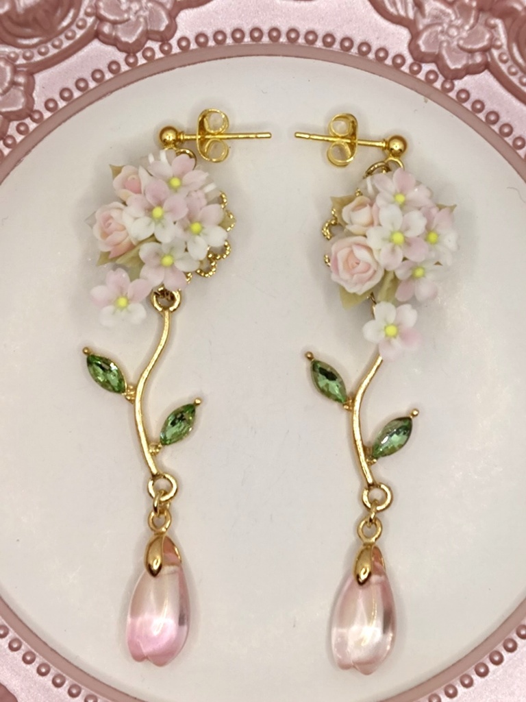 (花びらチャーム)167 桜のキャスケードブーケピアス(サージカルステンレス)パーツ変更可