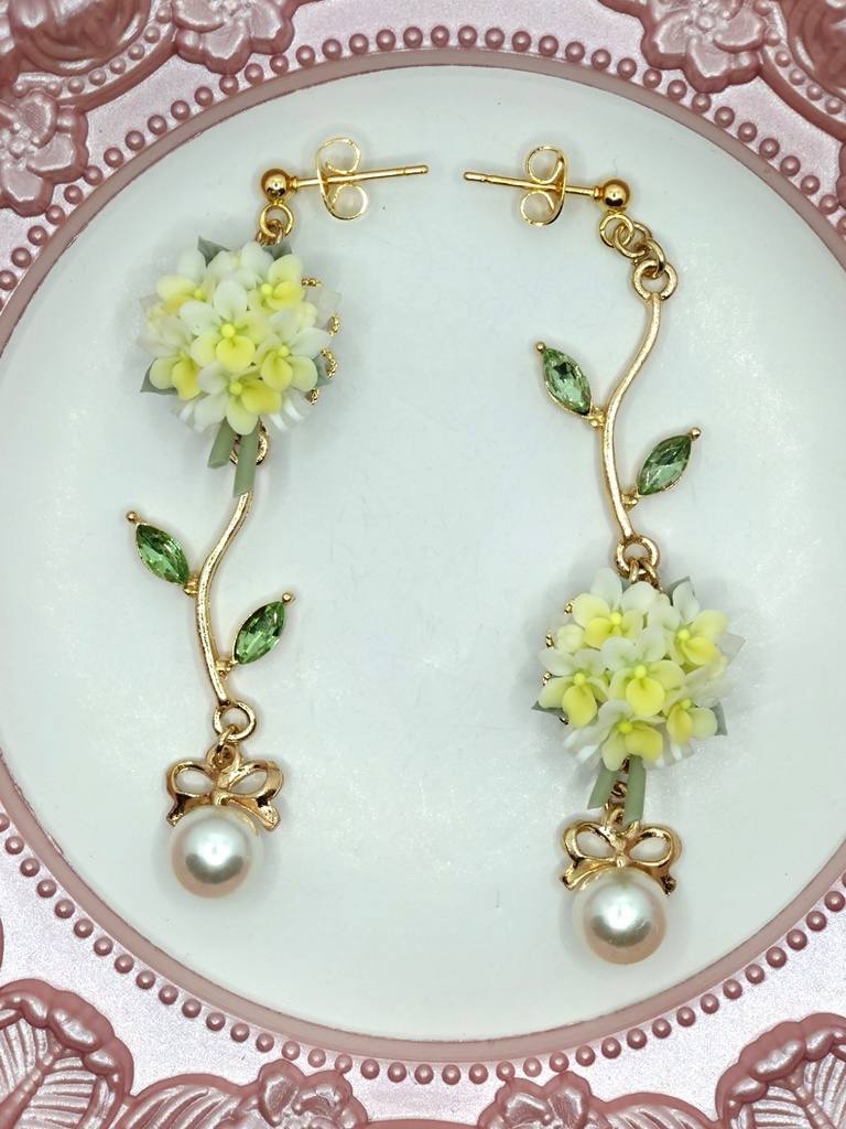 162 黄色のすみれブーケピアス(サージカルステンレス)パーツ変更可