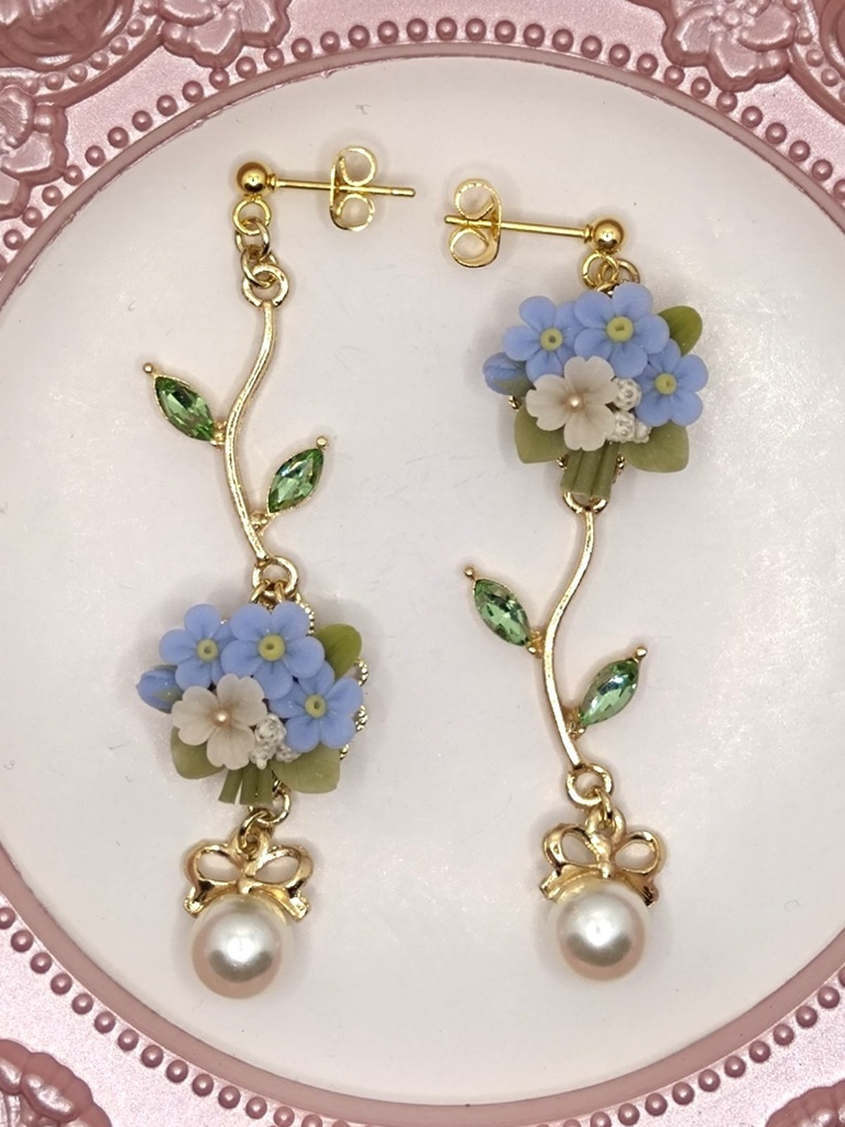 160 勿忘草のブーケピアス(サージカルステンレス)パーツ変更可