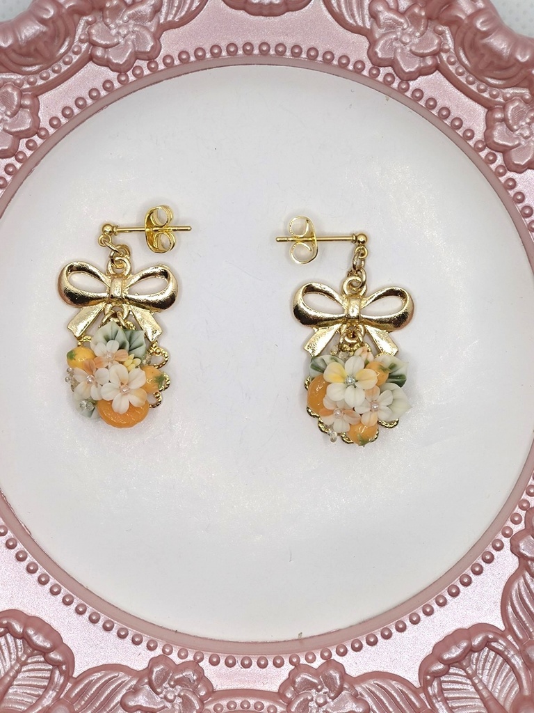 136 みかんのブーケピアス(サージカルステンレス)パーツ変更可