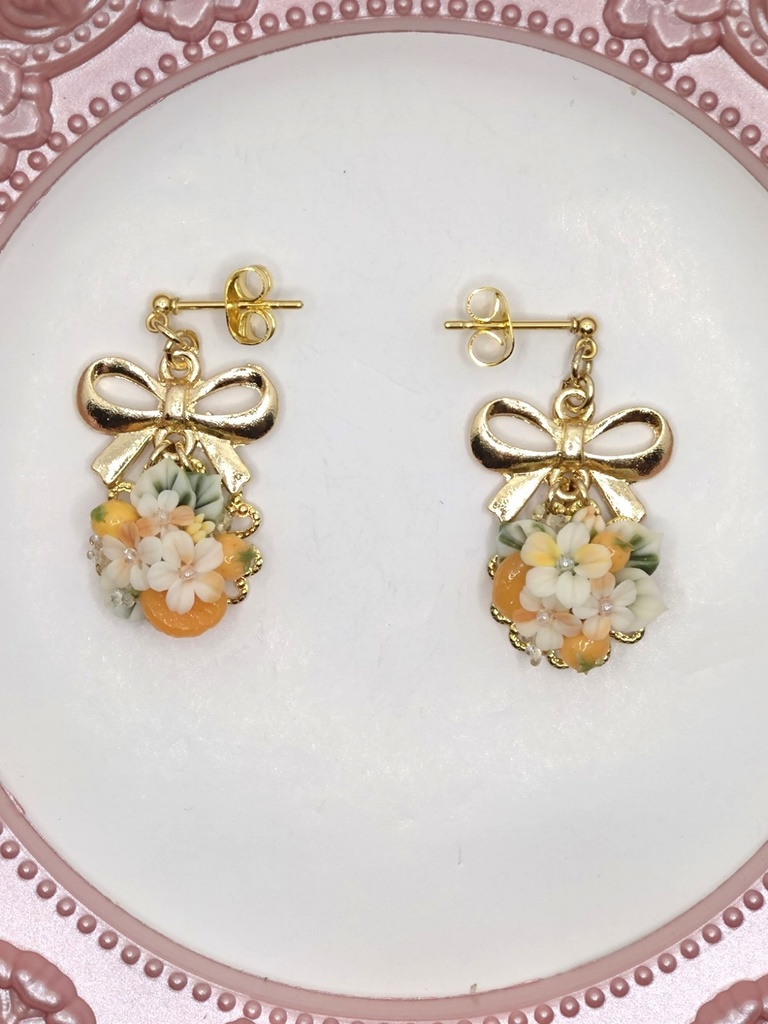 136 みかんのブーケピアス(サージカルステンレス)パーツ変更可