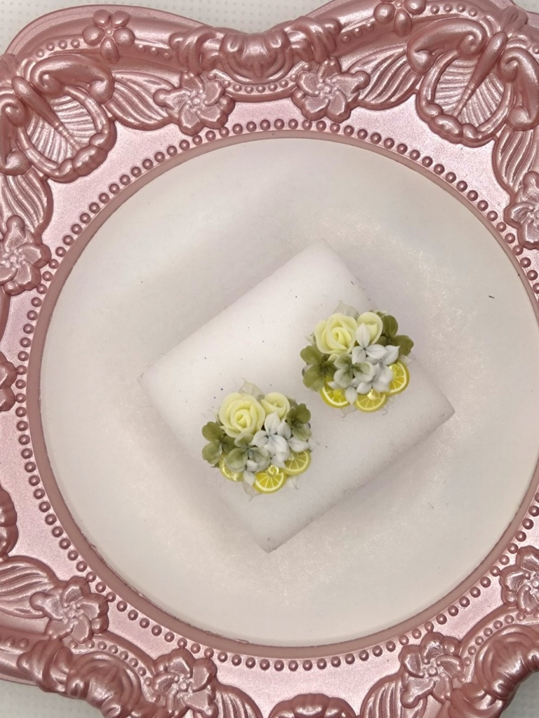 204 レモンのミニブーケピアス(サージカルステンレス)