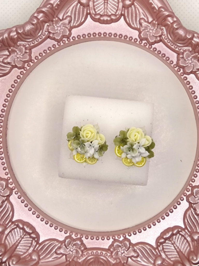 204 レモンのミニブーケピアス(サージカルステンレス)