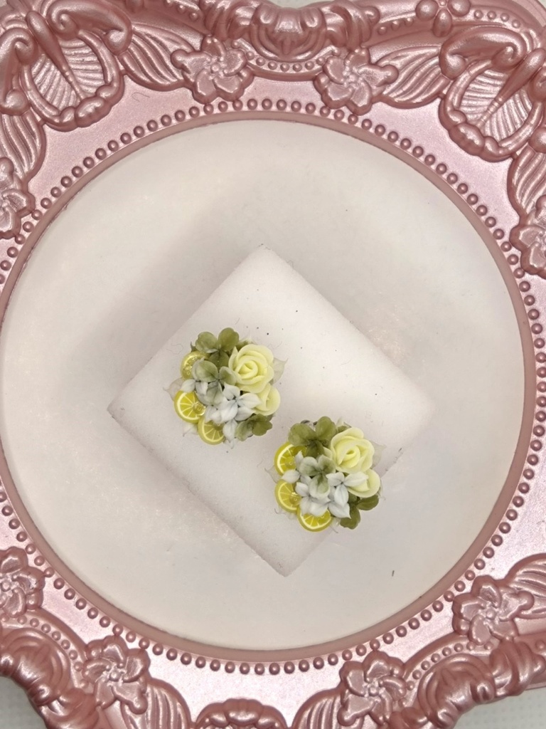 204 レモンのミニブーケピアス(サージカルステンレス)