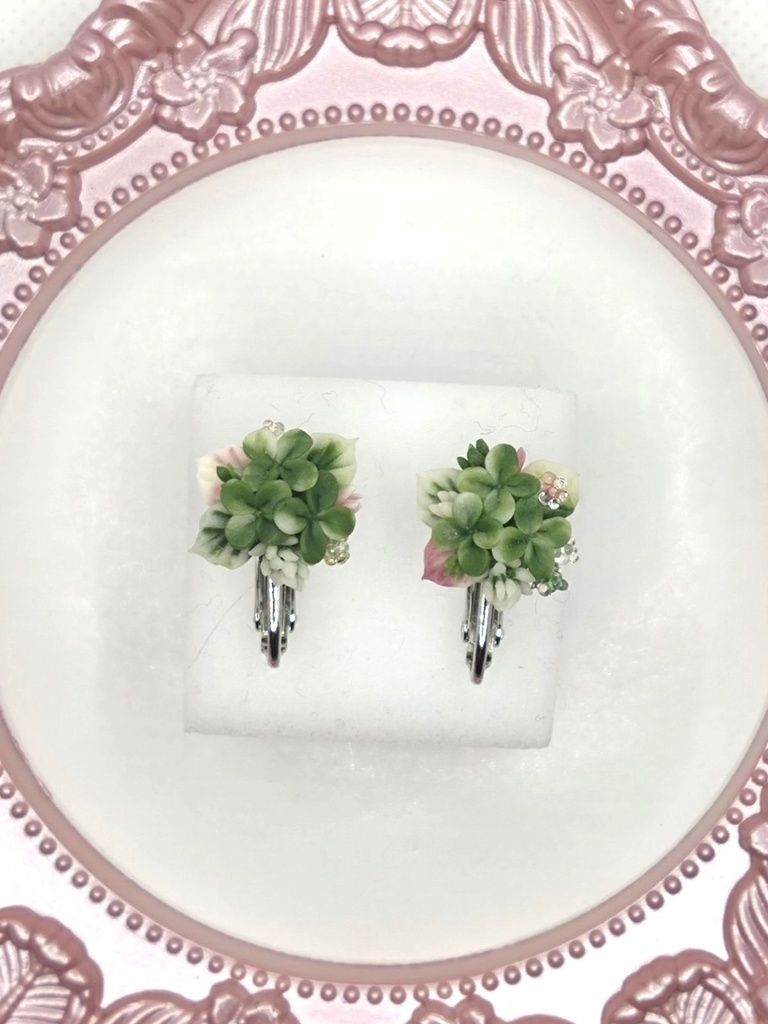 222 クローバーのミニブーケイヤリング