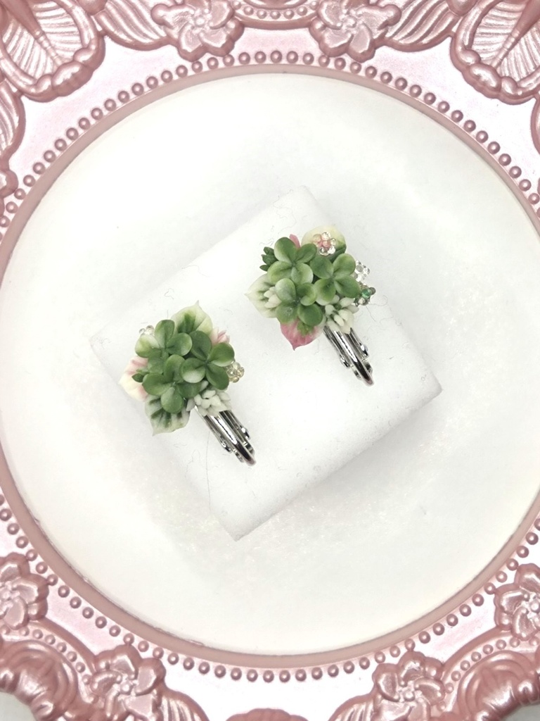 222 クローバーのミニブーケイヤリング