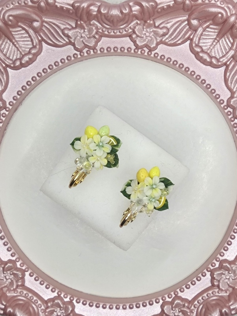 221 レモンのミニブーケイヤリング