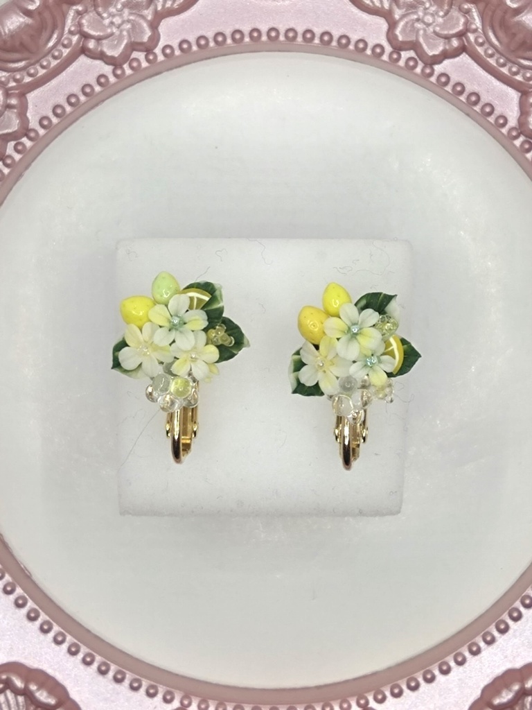 221 レモンのミニブーケイヤリング