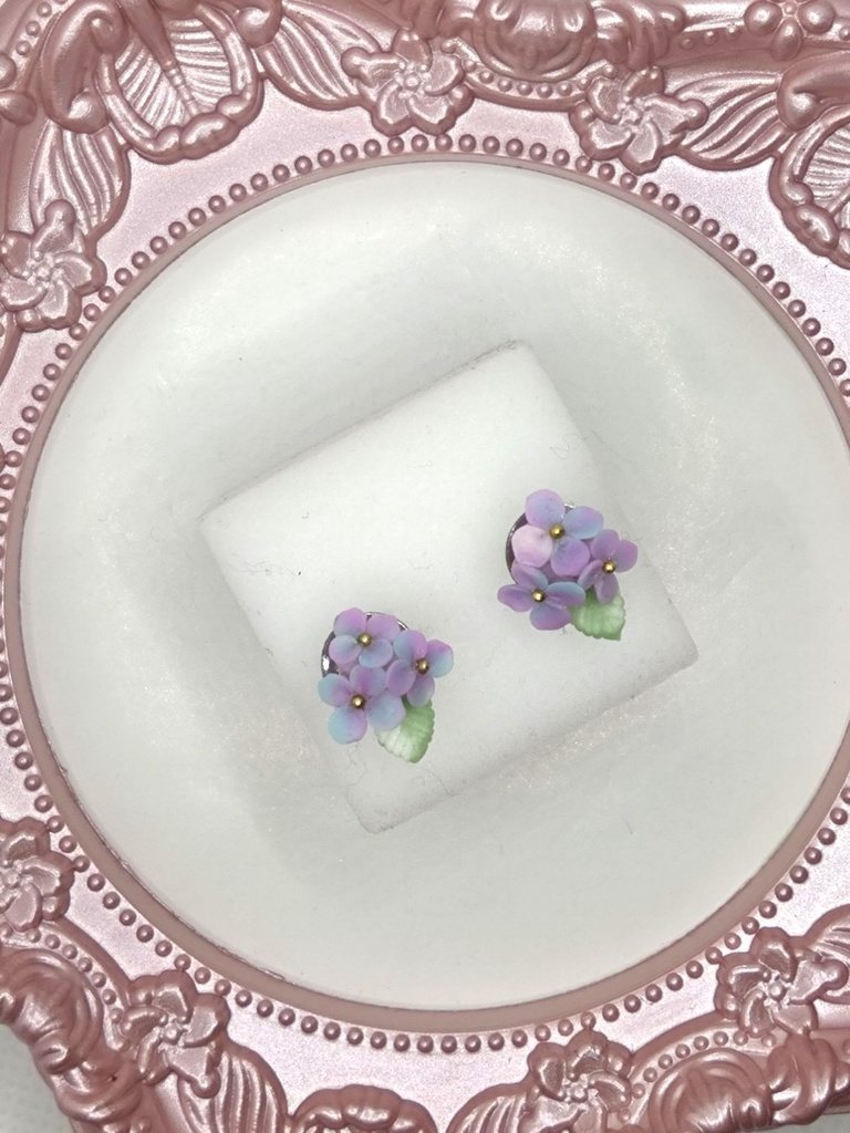 223 紫陽花のミニブーケピアス(サージカルステンレス)
