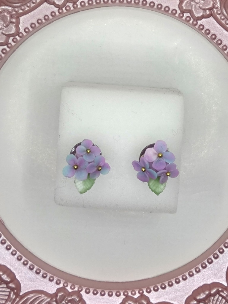 223 紫陽花のミニブーケピアス(サージカルステンレス)