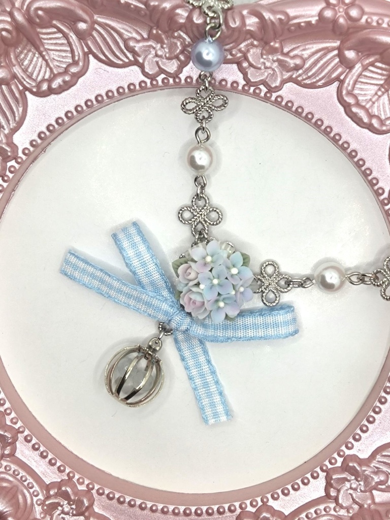 217 紫陽花のブーケネックレス（かごチャーム）