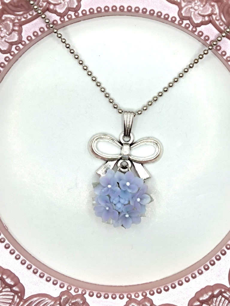 225 紫陽花のブーケネックレス
