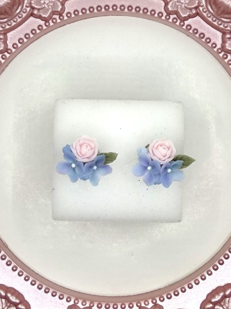 254 紫陽花とバラのミニブーケピアス(サージカルステンレス)