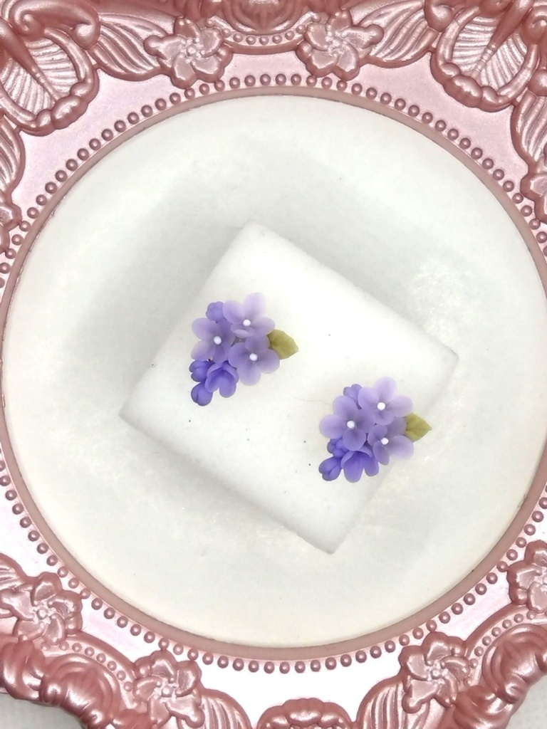 260 ライラックのミニブーケピアス（紫）サージカルステンレス