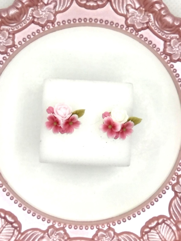 250 花水木とバラのミニブーケピアス(サージカルステンレス)