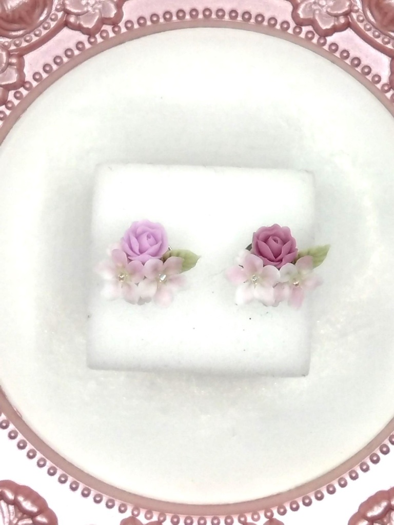 248 バラとデルフィニウムのミニブーケピアス(サージカルステンレス)