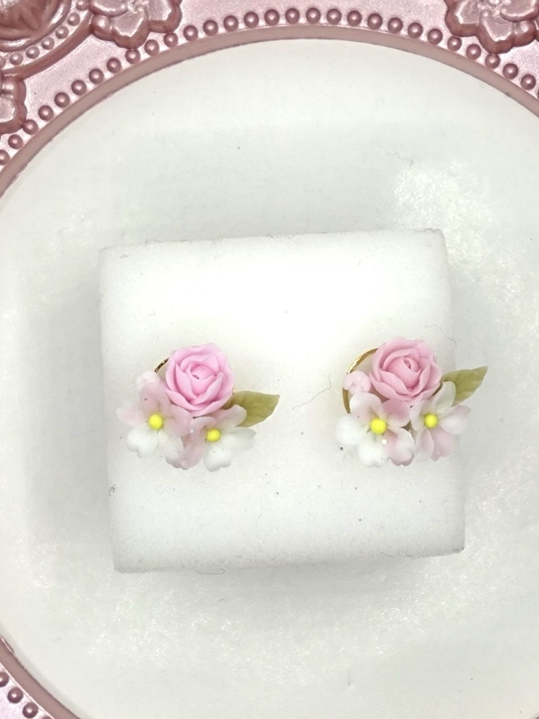 249 桜とバラのミニブーケピアス(サージカルステンレス)