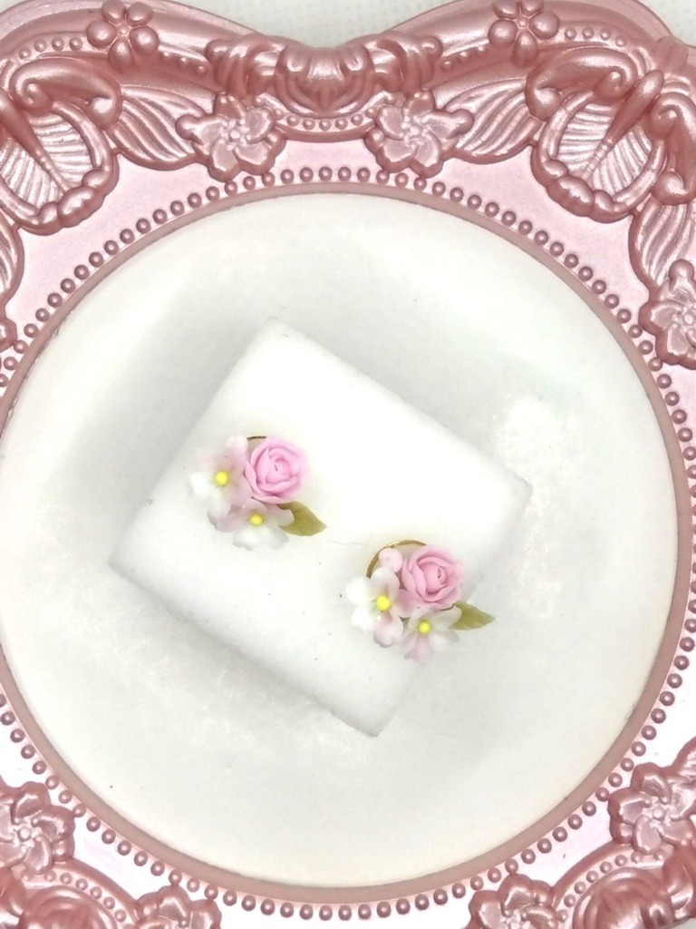 249 桜とバラのミニブーケピアス（サージカルステンレス）