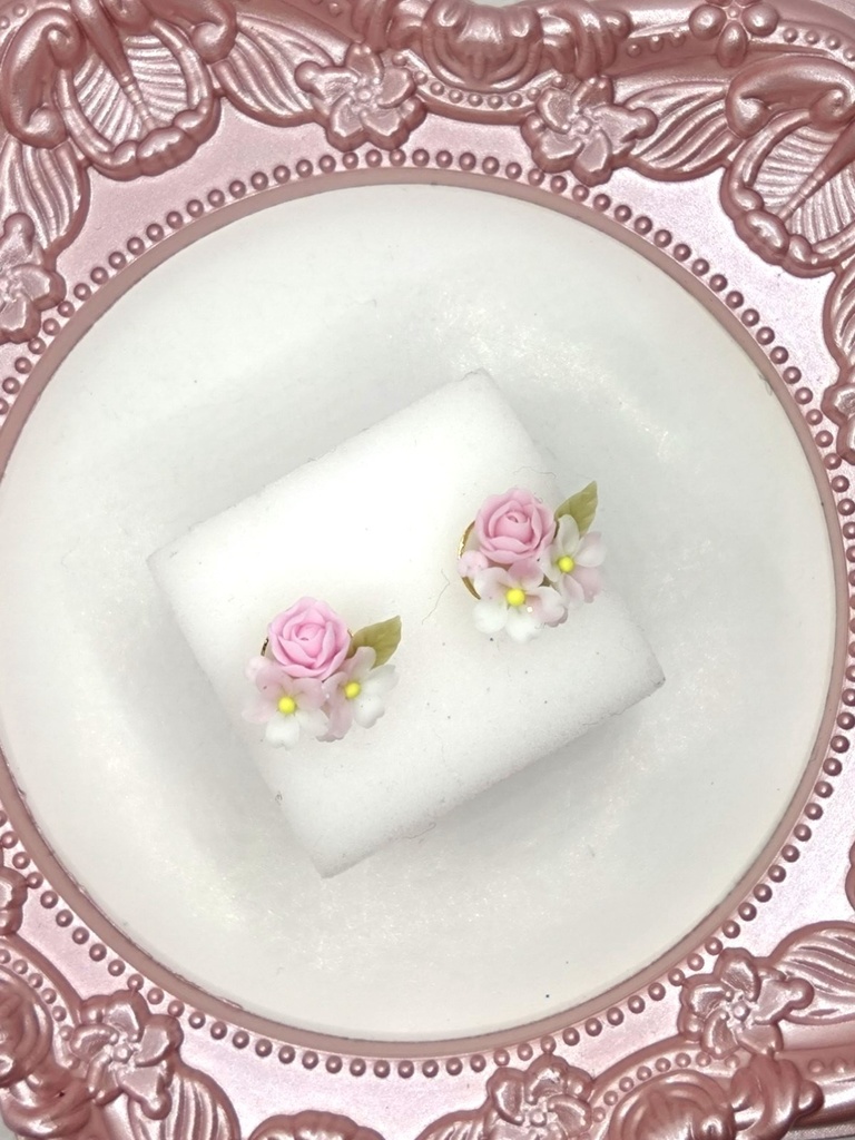 249 桜とバラのミニブーケピアス(サージカルステンレス)