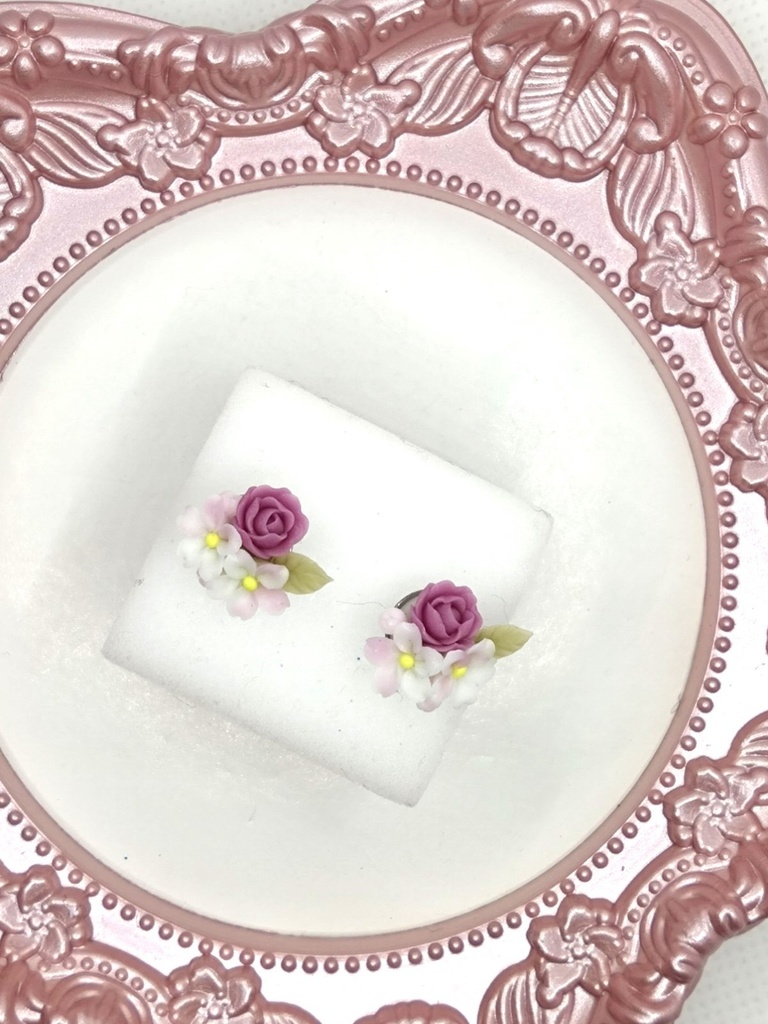 262 桜とバラのミニブーケピアス（サージカルステンレス）