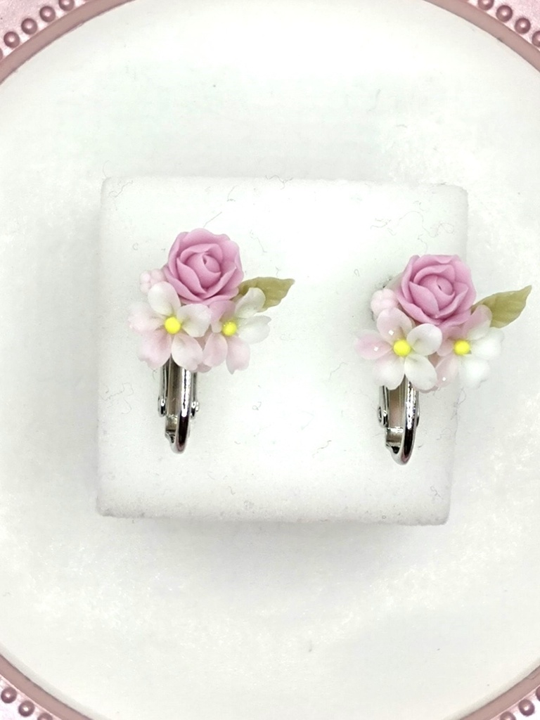 263 桜とバラのミニブーケイヤリング