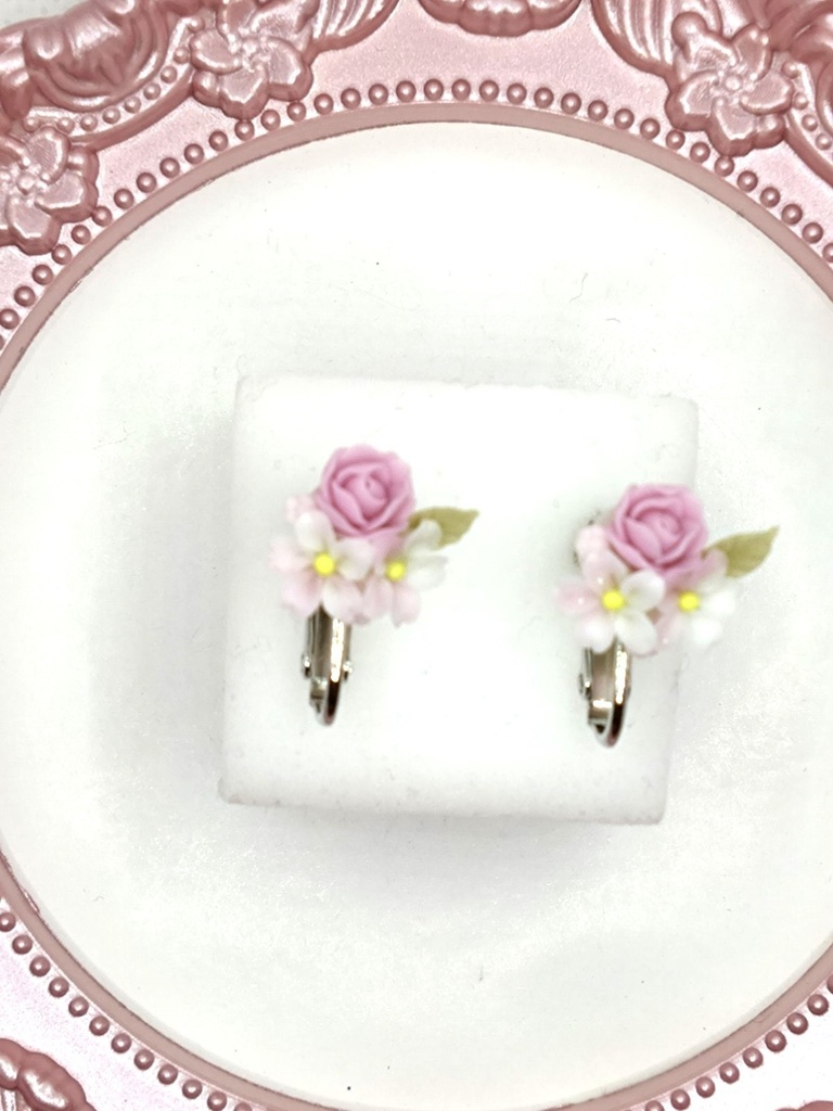 263 桜とバラのミニブーケイヤリング