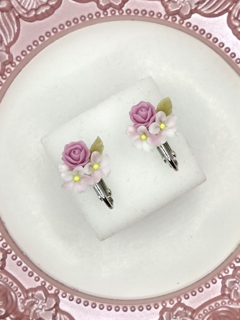 261 桜とバラのミニブーケイヤリング