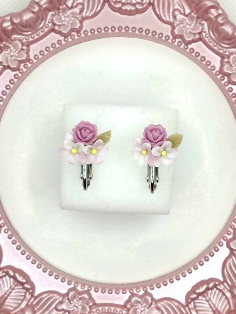 261 桜とバラのミニブーケイヤリング