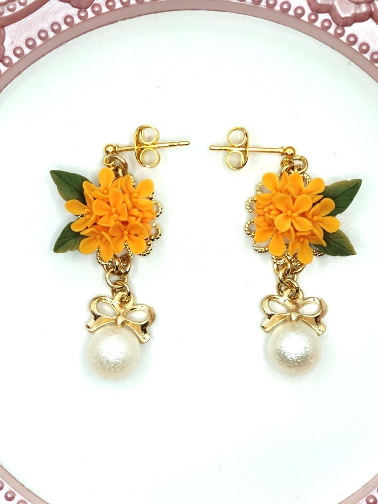 金木犀のブーケピアス(サージカルステンレス)パーツ変更可