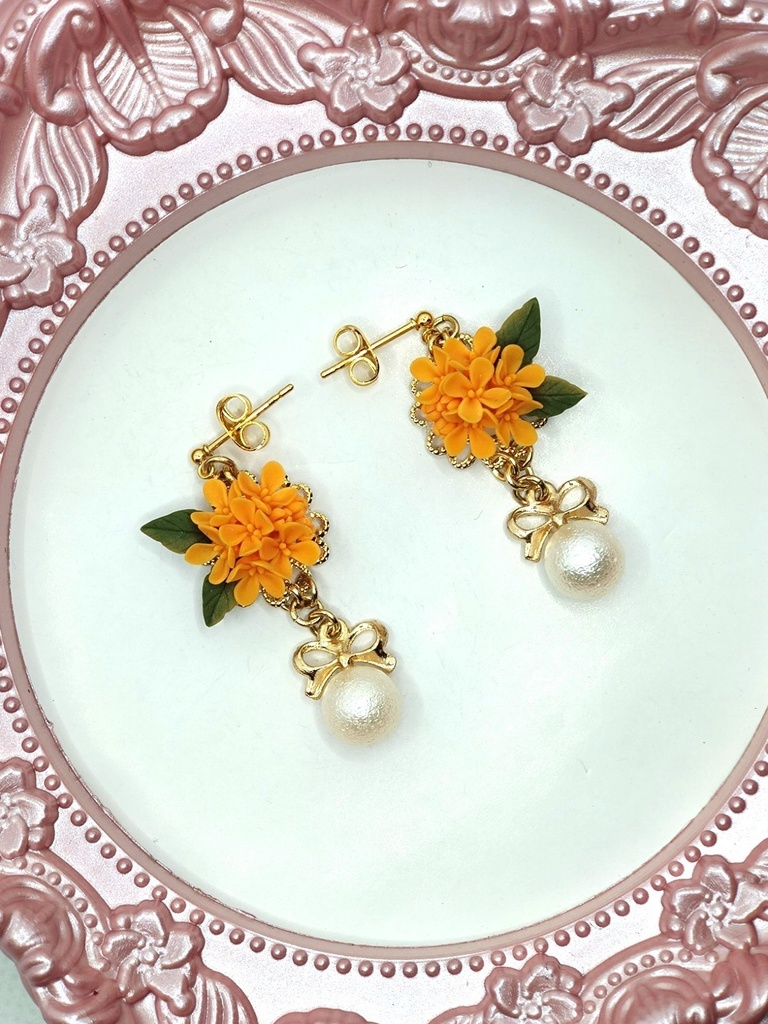 金木犀のブーケピアス(サージカルステンレス)パーツ変更可