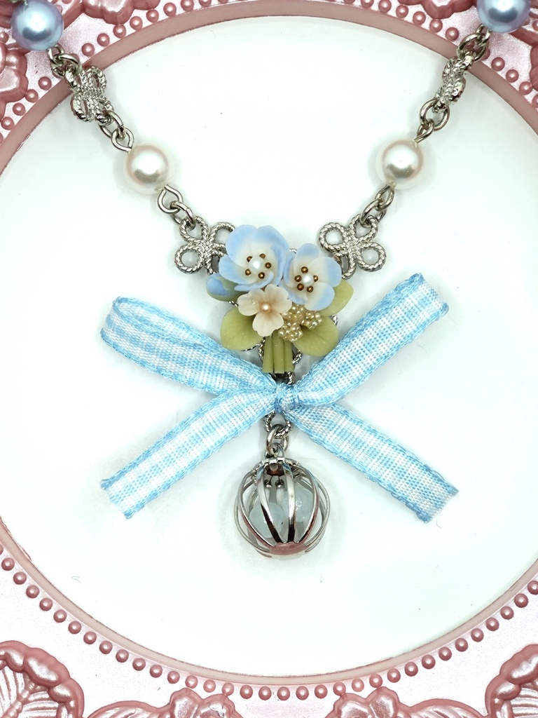 266 ネモフィラのブーケネックレス(かごチャーム)