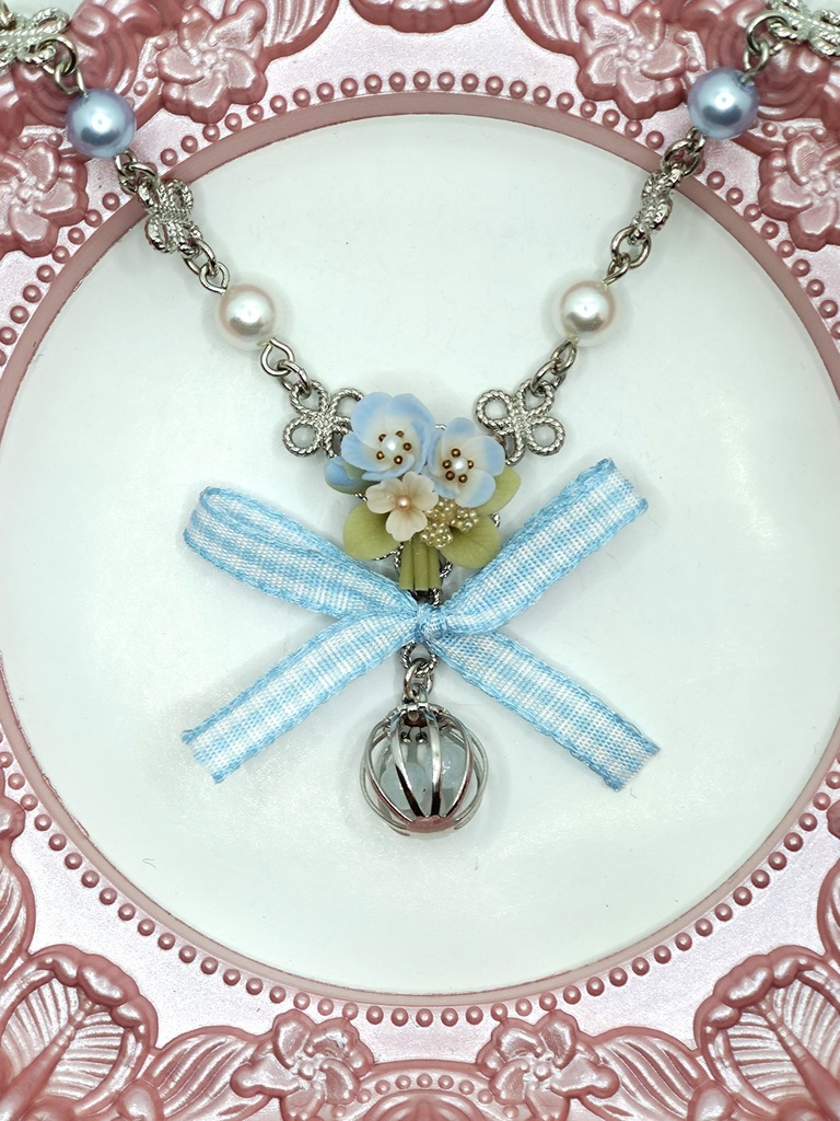 266 ネモフィラのブーケネックレス(かごチャーム)