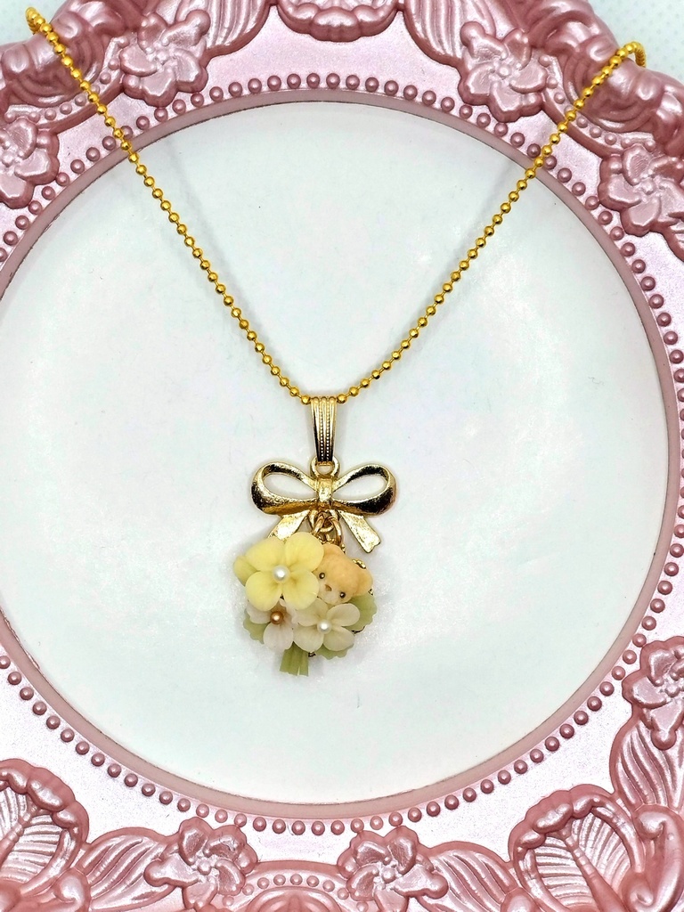 311 黄色のお花とちびくまちゃんブーケネックレス