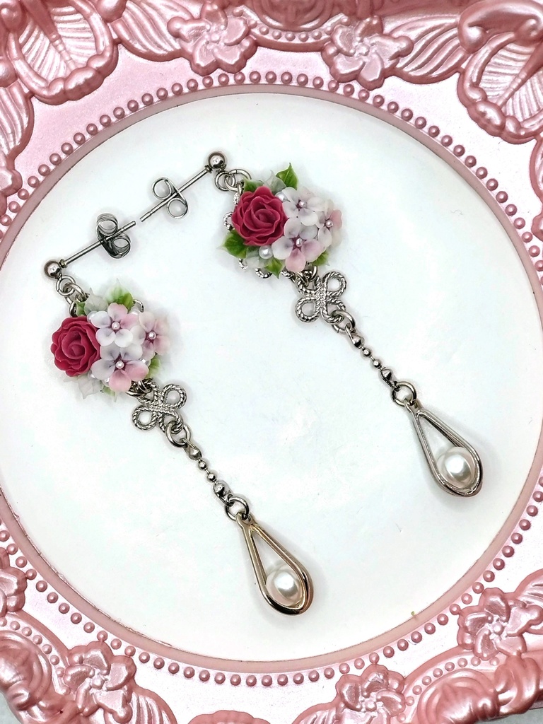 320 桜とバラのブーケピアス(サージカルステンレス)/イヤリング/樹脂ノンホールピアス/クリップ式イヤリング(サージカルステンレス)