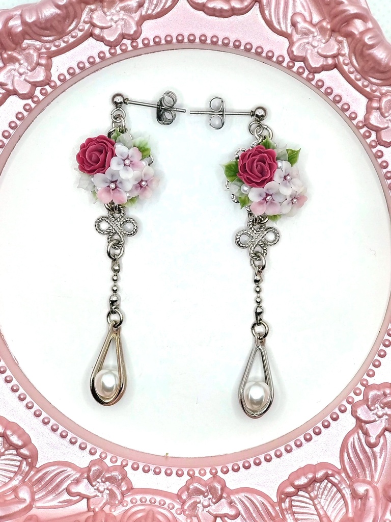 320 桜とバラのブーケピアス(サージカルステンレス)/イヤリング/樹脂ノンホールピアス/クリップ式イヤリング(サージカルステンレス)