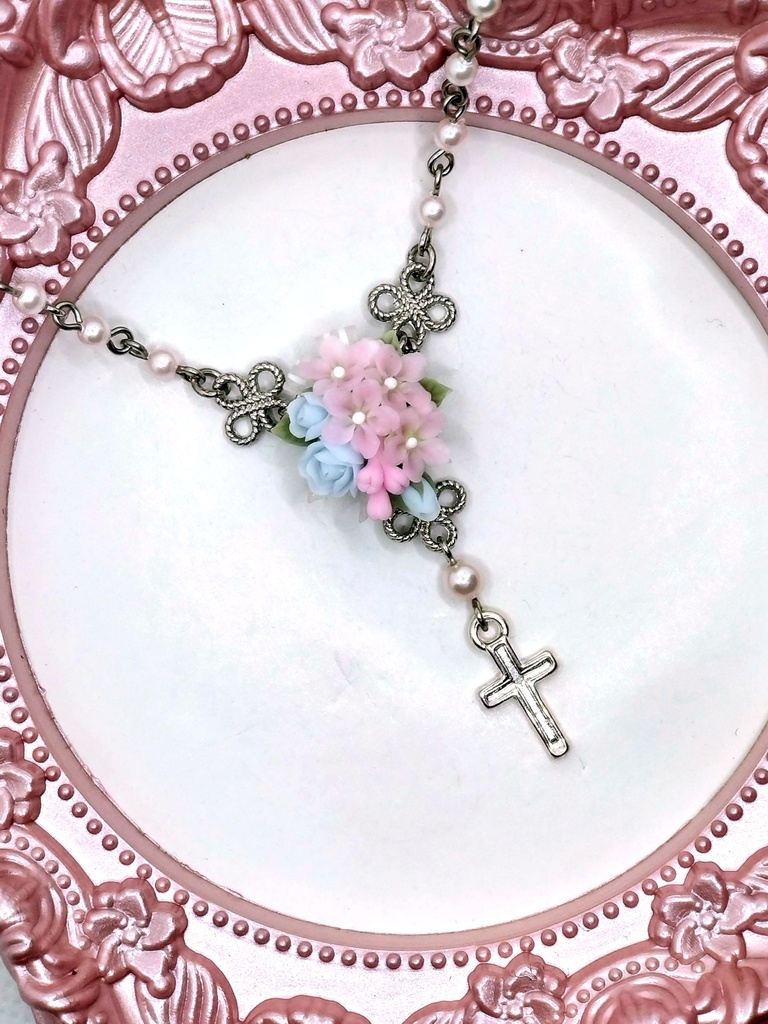 334 ピンクのデルフィニウムブーケミニロザリオネックレス