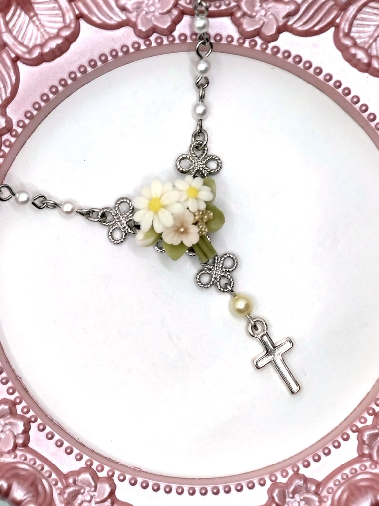 352 マーガレットのブーケミニロザリオネックレス