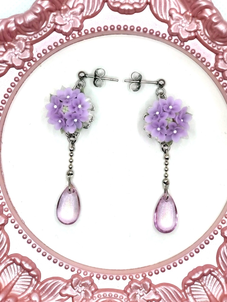 410 紫陽花(薄紫)のブーケピアス(サージカルステンレス)/イヤリング/樹脂ノンホールピアス/クリップ式イヤリング(サージカルステンレス)