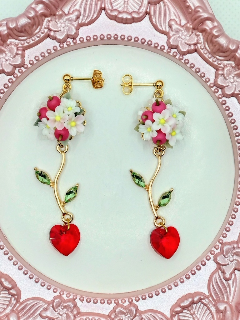 422 りんごのブーケピアス