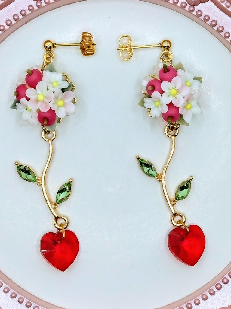 422 りんごのブーケピアス