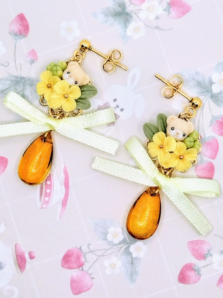 571 菜の花ブーケリボンピアス