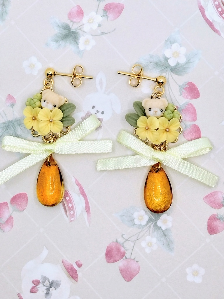 571 菜の花ブーケリボンピアス