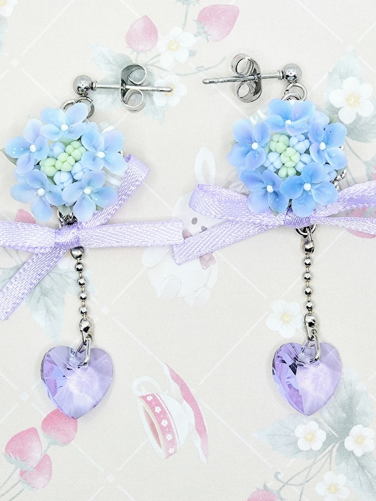 567 紫陽花のブーケリボンピアス