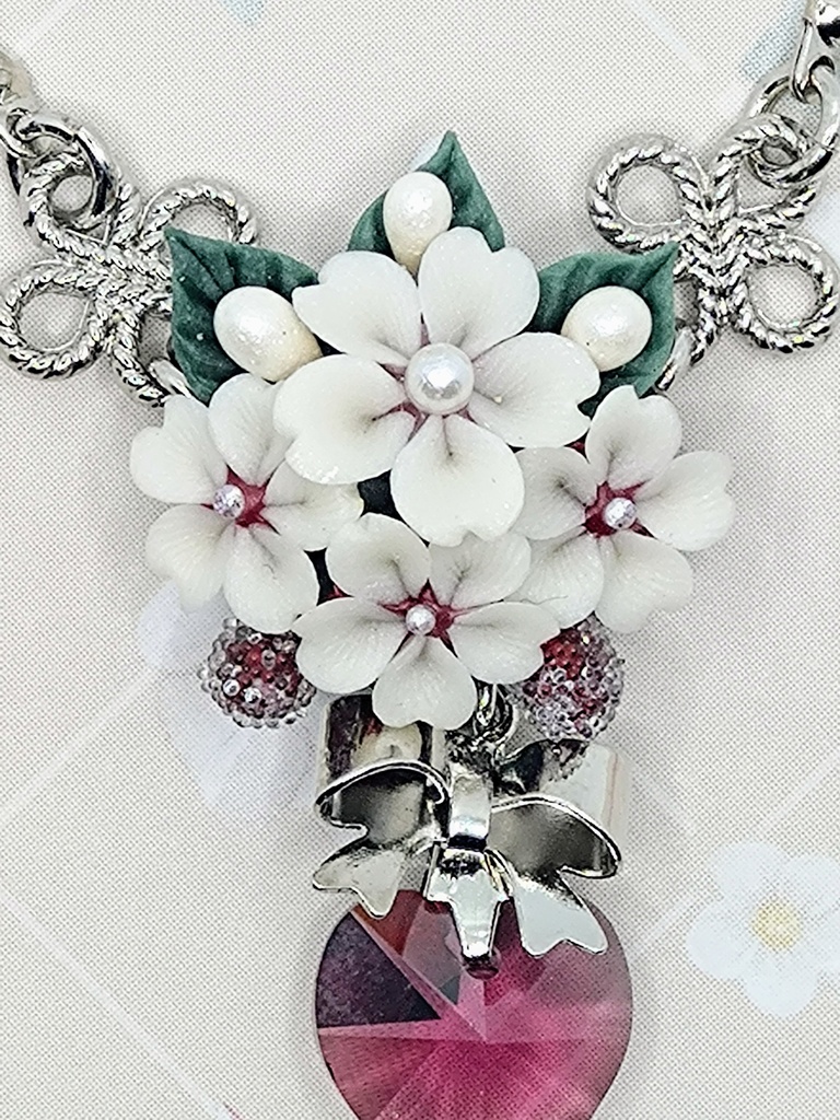 551 桜のブーケネックレス