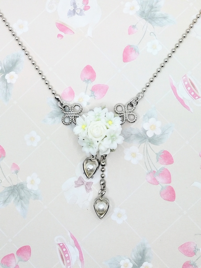 554 白桜のブーケネックレス