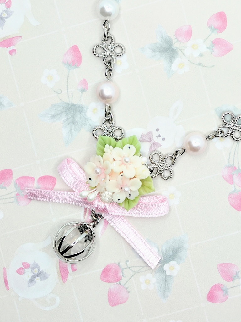 553 桜のブーケネックレス（かごチャーム）